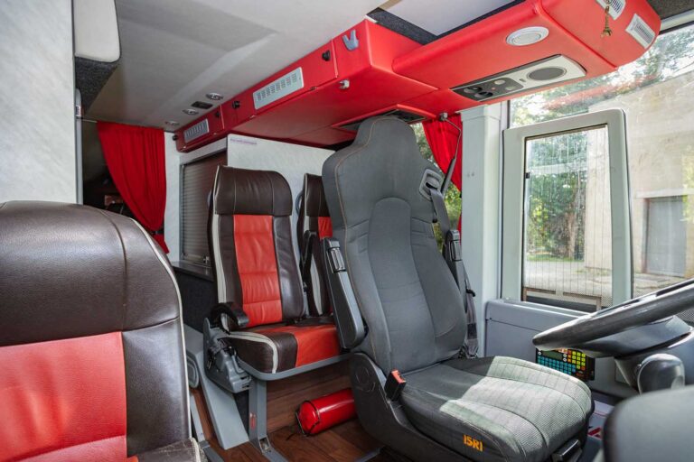 Autobussen-Cannaerts-grote-bus-huren-mechelen